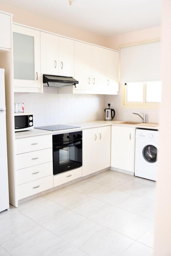 Royal Seacrest А203 Sea View Apartment Paphos Exterior foto